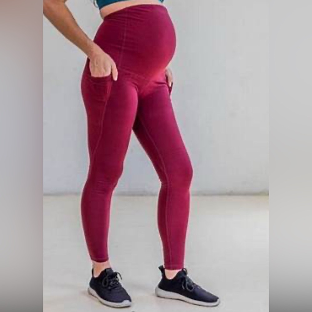 Senita athletics 
Mamacita maternity capris
-Mulberry